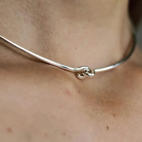 Hook Minimalist Choker