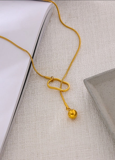 Gussie Pendulum Loop Necklace