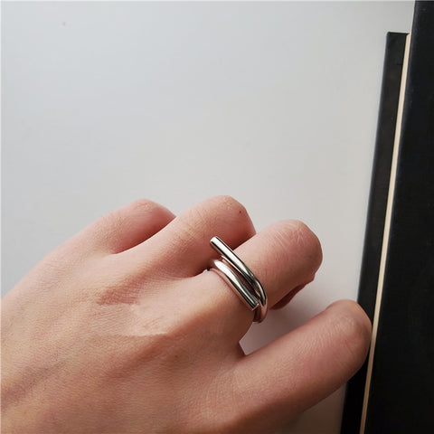 Minimalistic Pretzel like Silver ring - ClosetBlues