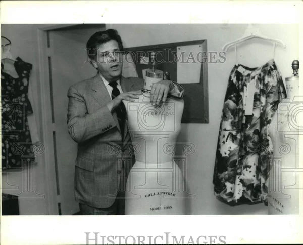 Victor Costa next to a mannequin. Courtesy of HistoricImages 