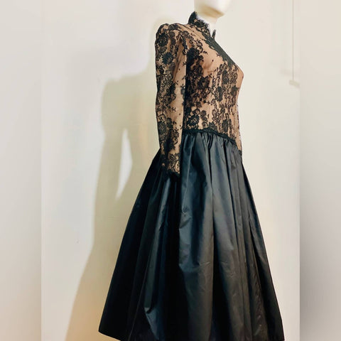 Victor Costa Lace / Tafetta Gown