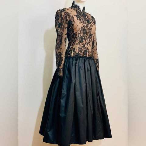 Victor Costa Lace / Tafetta Gown