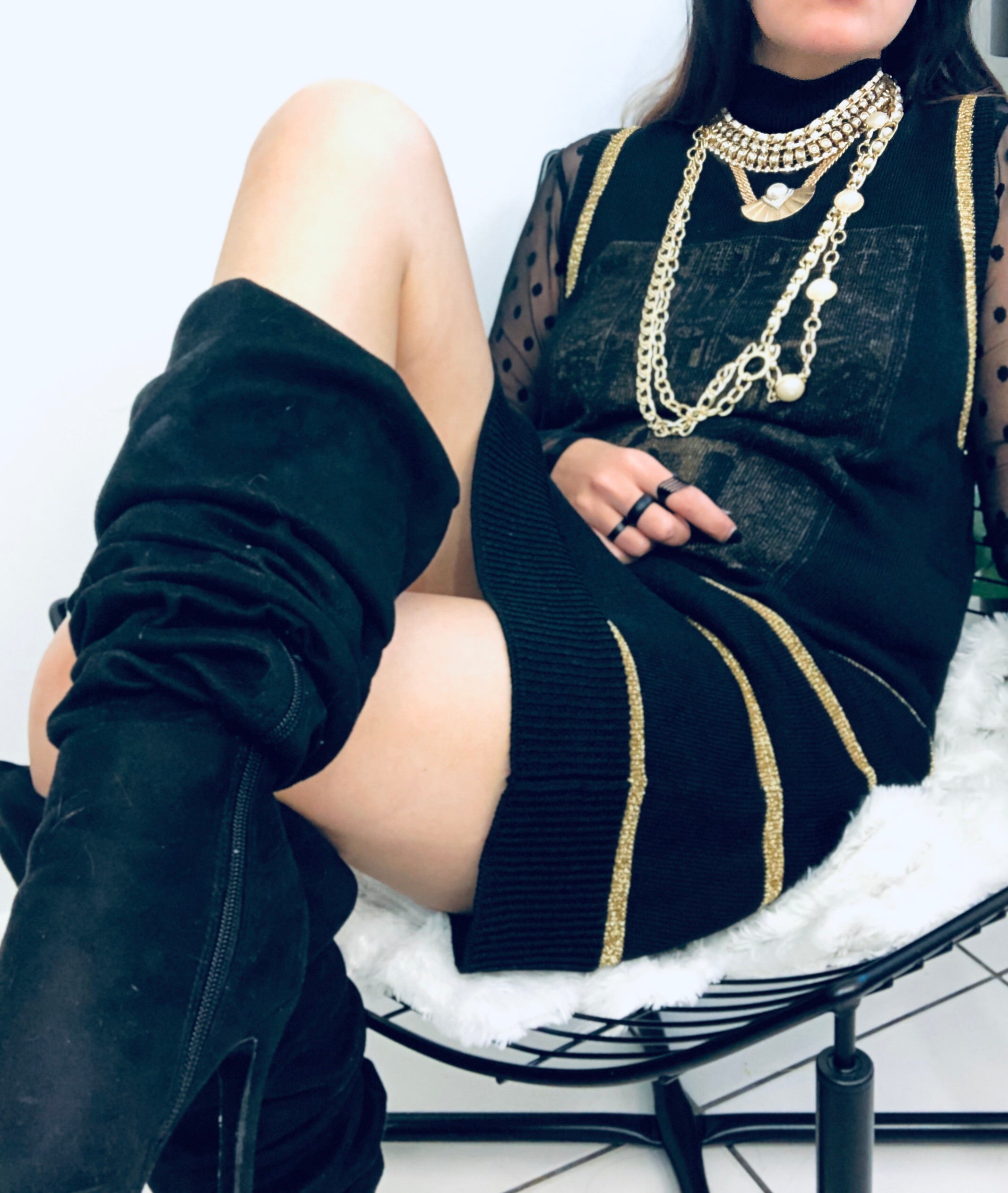 Yesterday Again Collection / Byblos Vest Sweater Knit with gold stripes - ClosetBlues